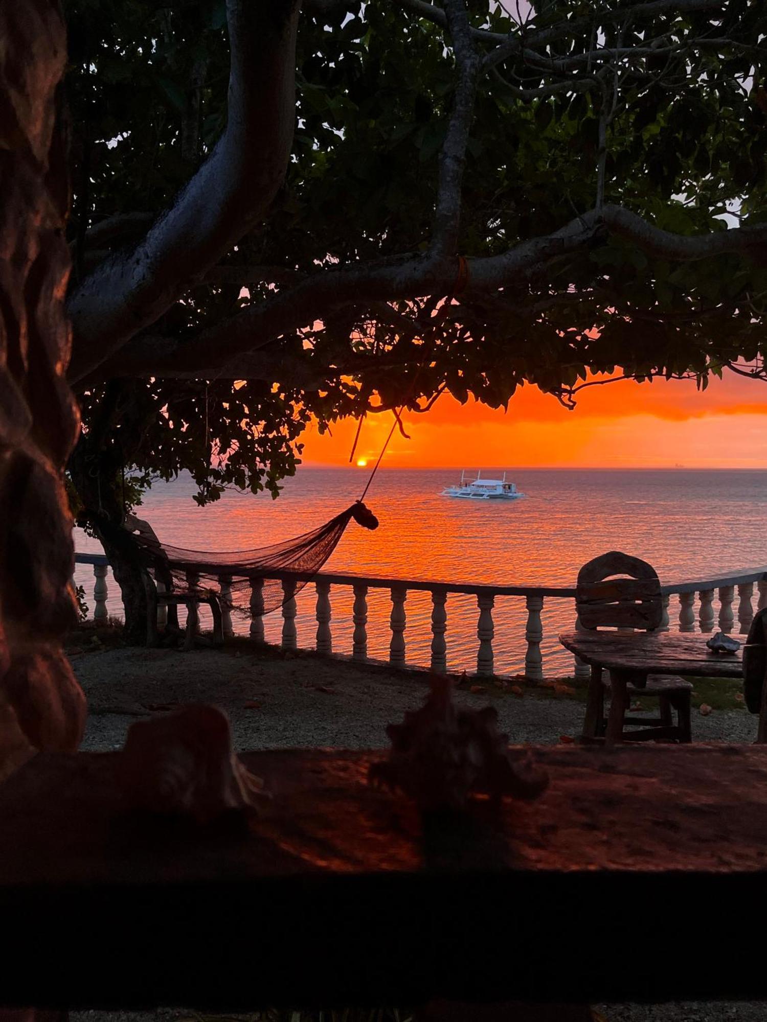 Pilar Pilapil Beach Resort Daanbantayan Bagian luar foto